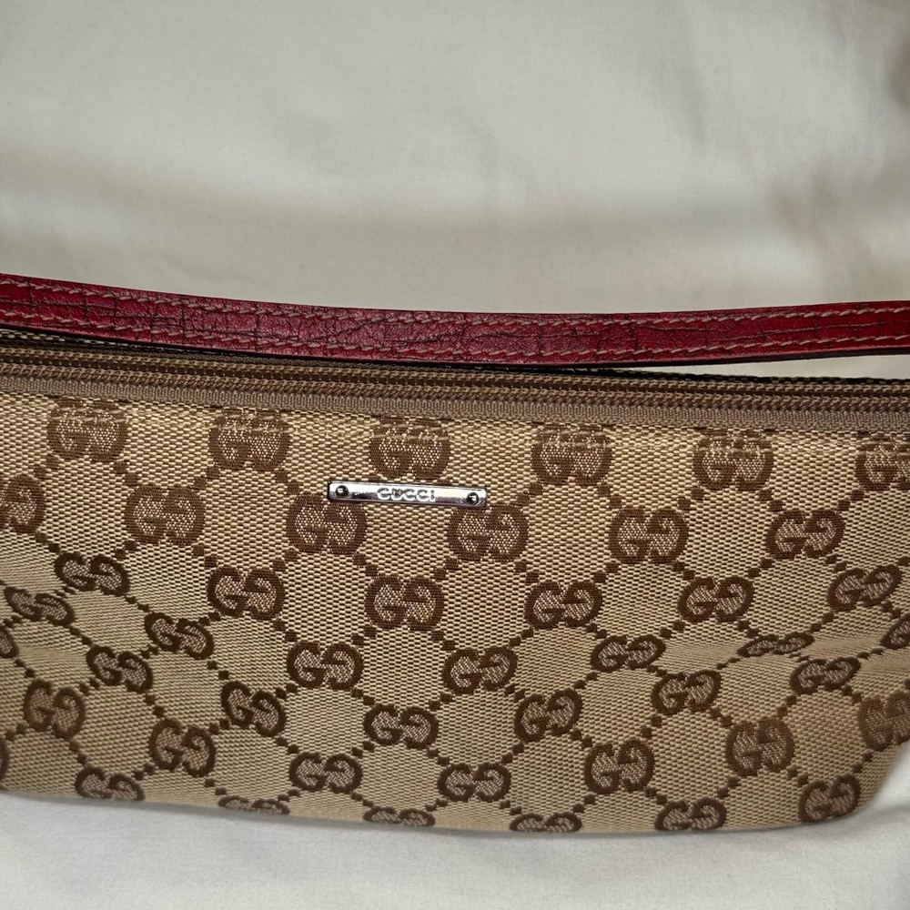 Gucci women’s vintage hand bag - Picture 2 of 7